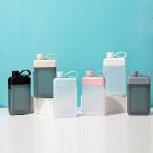 Bouteille d'eau carrée en plastique anti-chute, écologique, réutilisable, personnalisable, portable, nouvelle et créative, très vendue - Product Image 3