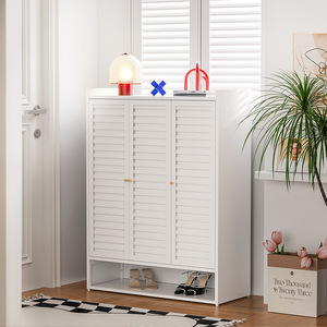 Mueble zapatero de 3 puertas con rejillas y estante abierto Monsoon Cream para recibidor o pasillo - Product Image 2