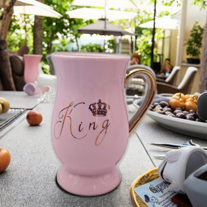 Taza <span class=keywords><strong>de</strong></span> café gigante <span class=keywords><strong>de</strong></span> gres con aislamiento clásico personalizado con mango dorado, regalo <span class=keywords><strong>de</strong></span> estilo bohemio, apta para lavavajillas, Taza <span class=keywords><strong>de</strong></span> cerámica King Queen - Product Image 4