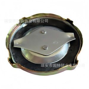 ซีลฝาถังน้ำมันอีซูซุ 1224400440 1224400280 สีเมทัลลิกเหล็ก สำหรับรถบรรทุก FSR FTR FRR อะไหล่ยานยนต์ - Product Image 1