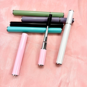 Privata Label Rose Gold Travel Reutilizable Cepillos <span class=keywords><strong>de</strong></span> <span class=keywords><strong>pestañas</strong></span> <span class=keywords><strong>de</strong></span> metal flexibles Cepillo <span class=keywords><strong>de</strong></span> <span class=keywords><strong>pestañas</strong></span> retráctil curvo con tapa <span class=keywords><strong>de</strong></span> estuche - Product Image 6