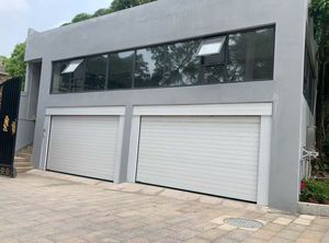Porte <span class=keywords><strong>de</strong></span> <span class=keywords><strong>garage</strong></span> <span class=keywords><strong>automatique</strong></span> électrique anti-vent en alliage <span class=keywords><strong>d</strong></span>'aluminium, style industriel moderne, modèle HUADUN, très vendue - Product Image 2