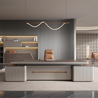 Bureau de direction moderne haut de gamme pour patron, mobilier de bureau certifié, style canapé Chesterfield modulaire, ensemble de table élégante pour manager