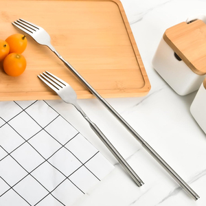 UPSILON Utensili da BBQ Espandibili e Pieghevoli all'Ingrosso, Forchette Estensibili per Frutta e Dessert con Manici Lunghi - Product Image 1