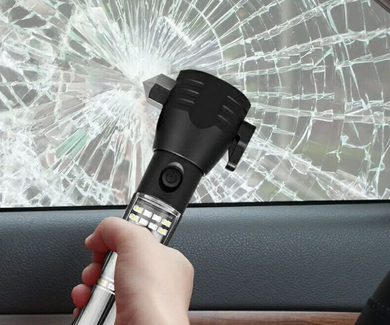 Lampe Torche LED Solaire Multifonction – Marteau De Sécurité – Rechargeable, étanche, 300m