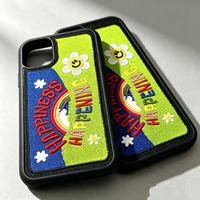 Coque de téléphone portable 3D brodée motif fleur arc-en-ciel écologique 2026, patchs thermocollants découpés au laser personnalisés