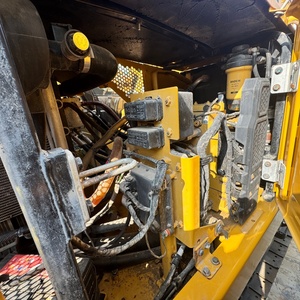 Excavatrice hydraulique sur chenilles Caterpillar CAT307.5 presque neuve avec livraison gratuite, adaptée à une utilisation agricole et domestique - Product Image 4