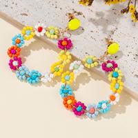 Anting-anting anyaman manik-manik beras berlapis logam, desain bunga warna-warni kreatif, buatan tangan, model hoop kekinian
