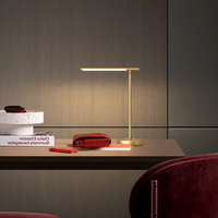 Lámpara de Escritorio LED Escandinava de Latón Macizo, Brazo Oscilante Ajustable, Garantía de 3 Años, 1000 Lúmenes, para Sala de Estar, Oficina, Dormitorio
