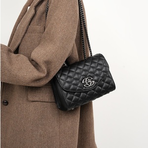 厂家批发高品质奢华高档真皮女式链条斜挎包 - Product Image 5
