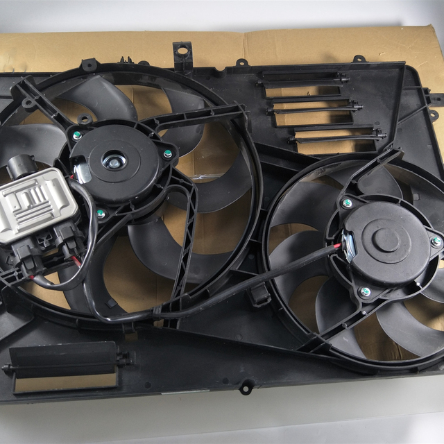 Radiator Cooling Fan Assembly LR011905 LR002660 for Land Rover LR2 3.2L