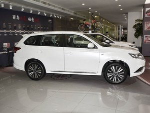 La Mitsubishi <span class=keywords><strong>Outlander</strong></span> 2021 2.0L 2WD Active a 5 Posti è un Modello Entry-Level nel Segmento dei SUV Compatti - Product Image 6