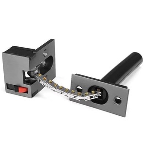 Chaîne de porte antivol dissimulée en acier inoxydable avec loquet pour la sécurité des hôtels et des maisons d'hôtes - Product Image 1