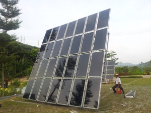 ระบบโซลาร์เซลล์แบบออฟกริดที่สะดวกสบาย 300W 10KW พร้อมเทคโนโลยี MPPT อัจฉริยะ ปรับได้ ใช้แผงโซลาร์เซลล์แบบโมโนคริสตัลไลน์ซิลิคอน และแบตเตอรี่ลิเธียมไอออนแบบทาวเวอร์ - Product Image 4