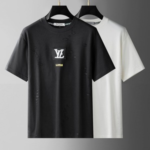 T-shirt basique ample pour homme, en coton 100% respirant, imprimé L V, de haute qualité, décontracté et luxueux, à manches courtes. - Product Image 5