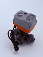 Vanne à boisseau sphérique électrique intelligente 3 voies en PVC DN15-DN50 pour le contrôle de l'eau OEM