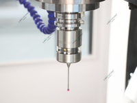Machine de fraisage CNC à 5 axes entièrement fermée avec composants électriques de haute qualité