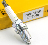 Bougie d'allumage automobile BKR5EGP 7090 pour CHANGAN MAZDA Mercedes-Benz Vente en gros d'usine Bougies d'allumage automobiles haute performance