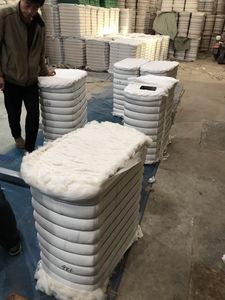 Vente directe d'usine <span class=keywords><strong>mérinos</strong></span> <span class=keywords><strong>mouton</strong></span> meilleure fibre de laine 100 pour laine ouate filature feutre châle <span class=keywords><strong>à</strong></span> <span class=keywords><strong>vendre</strong></span> - Product Image 3