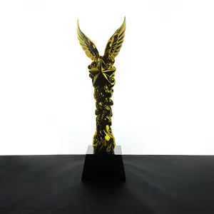 Honor of crystal nuevo diseño alas con trofeo de premio de resina en forma de estrella