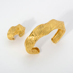 Nouveaux ensembles de bijoux pour femmes plaqués or 14 carats avec un design de fleurs, bracelet et bague en or de Dubaï pour mariage et fête - Product Image 3