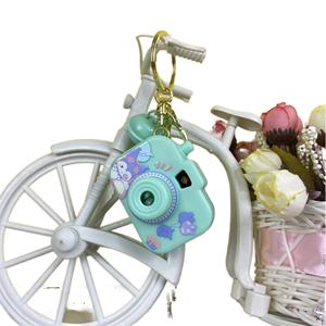 Porte-clés rond en métal tendance avec cristal en forme d'appareil photo et logo personnalisé en alliage de zinc pour clé, lampe ou cadeau - Product Image 2