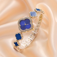 Bracelet montre pour femme tendance, design pétale de trèfle à quatre feuilles, quartz, montre-bracelet pour femmes
