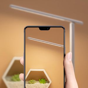 Lámpara de escritorio <span class=keywords><strong>LED</strong></span> con control táctil, lámpara de mesa Protección ocular Atenuación táctil Carga 180 grados Diseño de soporte plegable con tapa - Product Image 5