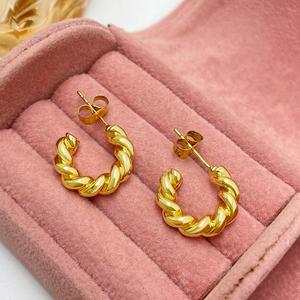 Joyería Foxi, diseño personalizado, pendientes perforados para todos los días, pendientes de oro gruesos retorcidos antiallegicos para mujer - Product Image 1
