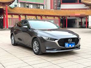 Nuevo <span class=keywords><strong>Mazda</strong></span> <span class=keywords><strong>3</strong></span> Axela 2022 - Versión de Motor <span class=keywords><strong>2.0</strong></span> de Tres Cilindros, Transmisión Automática, Auto Usado con 50000KM - Product Image 3