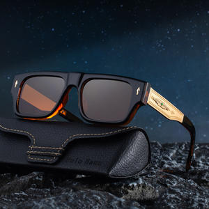 แว่นกันแดดโพลาไรซ์ทรงเหลี่ยมหรูหราสำหรับผู้ชาย กรอบสีดำตกแต่งด้วยสีทอง ป้องกันรังสียูวี 400 รุ่นที่ 3  วัสดุกรอบ PC และโลหะ - Product Image 3