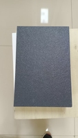Plaque composite en feuille d'émeri haute résistance et noyau en mousse XPS offrant une excellente résistance au glissement et un nettoyage facile