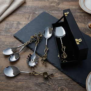 Juego de Cucharas para Servir con Diseño de Flores Plateadas, Mango Largo, Acabado Espejo, Cucharas de Té de Metal Duradero para Regalos - Product Image 1