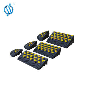 सड़क सुरक्षा स्पीड बम्प उत्पाद के लिए टिकाऊ रबर कर्ब व्हील चेयर रैंप - Product Image 2