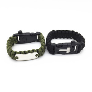 Braccialetto Paracord 550 Mimetico Personalizzato con Logo, Fischietto e Acciarino, Braccialetto Paracord per Sopravvivenza all'Aperto - Product Image 6