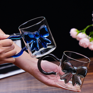 Disponibile in Diversi Colori, Tazza in Vetro Borosilicato da 400ml con Design Innovativo a Fiocco - Product Image 3