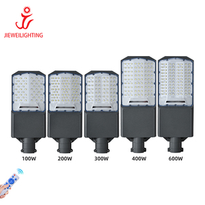 JIEWEI lampadaire solaire intelligent Ip65 extérieur en aluminium moulé sous pression 100W 200W 300W 400W 600W lampadaire solaire LED - Product Image 6