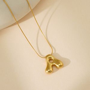 Collar De Acero Inoxidable De 18K De Moda Simple Y Exclusivo Con Dije De <span class=keywords><strong>Letra</strong></span> Inglesa En Forma De Burbuja O Globo, Cadena De Serpiente Versátil Y Elegante - Product Image 5