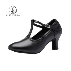 Chaussures de danse latine en cuir PU à talon de 5.5 cm pour filles, dames, <span class=keywords><strong>acteurs</strong></span> à la robe de soirée Vente en gros en usine - Product Image 1