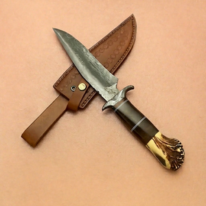 Cuchillo de caza de acero de Damasco de grado industrial con punta de clip y hoja recta, mango de madera, para uso en exteriores - Product Image 1