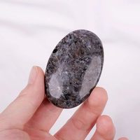 Pierre de méditation polie en cristal naturel de Yooperlite Handa, réactive aux UV, pour le Reiki, vente en gros