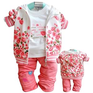 Grazioso Set di Abbigliamento per Neonati Primavera Autunno 3 Pezzi: Cappotto con Cappuccio Floreale, Maglietta a Maniche Lunghe e Pantaloni - Product Image 5