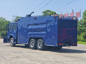 Camion de protection contre les foules Howo 6x4 résistant aux chocs, avec réservoir d'eau de grande capacité et équipement de lutte contre les incendies - Product Image 6