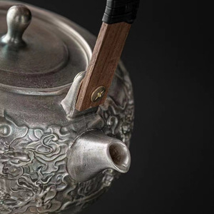 Théière chinoise en argent doré avec dragon sculpté à la main, grande capacité, pour préparer du thé et faire bouillir de l'eau, résistante à la chaleur - Product Image 2