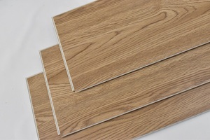 El <span class=keywords><strong>Suelo</strong></span> SPC con Aspecto de <span class=keywords><strong>Madera</strong></span> Tiene una Apariencia Similar al <span class=keywords><strong>Madera</strong></span> Sólida y es Más Asequible en <span class=keywords><strong>Precio</strong></span> - Product Image 2