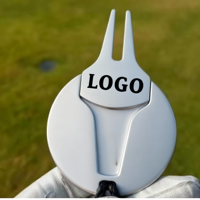 Outil de réparation de pitch de golf en gros, personnalisé OEM, en métal, outil de réparation de divots 2-en-1 en alliage d'aluminium, vierge, pas cher