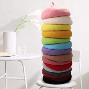 قبعة من الصوف بلون سادة للأطفال رخيصة الثمن مع خيوط قابلة للتعديل - Product Image 1