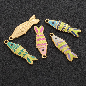 Pendentif en émail en forme de poisson en acier inoxydable plaqué or 18 carats, coloré, pour la création de bijoux DIY H1616 - Product Image 1