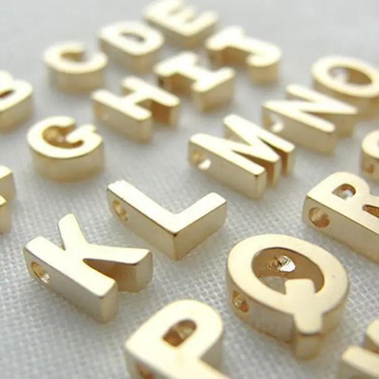 A-Z Alfabet Huruf Berlapis Emas dengan Manik-manik 26 "Liontin Huruf Inisial Kecil Besi Tahan Karat Mempesona untuk Membuat Perhiasan Kalung