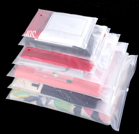 Personnalisez vos propres pochettes zippées en PE recyclé givré avec impression offset pour l'emballage de vêtements